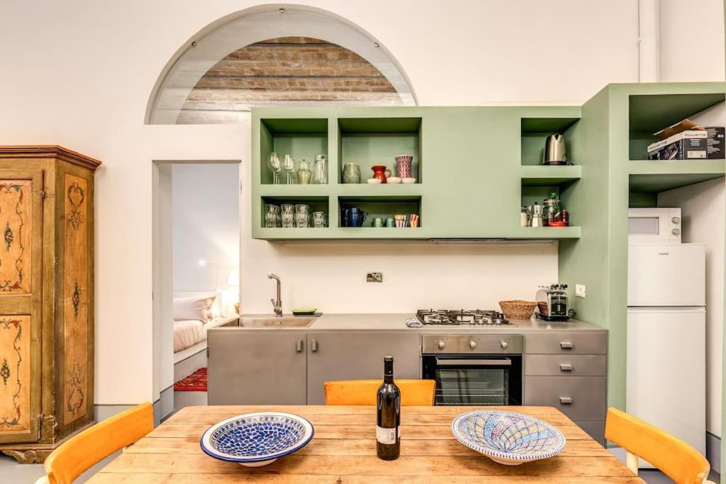 Trastevere 2 Bdr Orto Botanico With Private Patio Apartment *