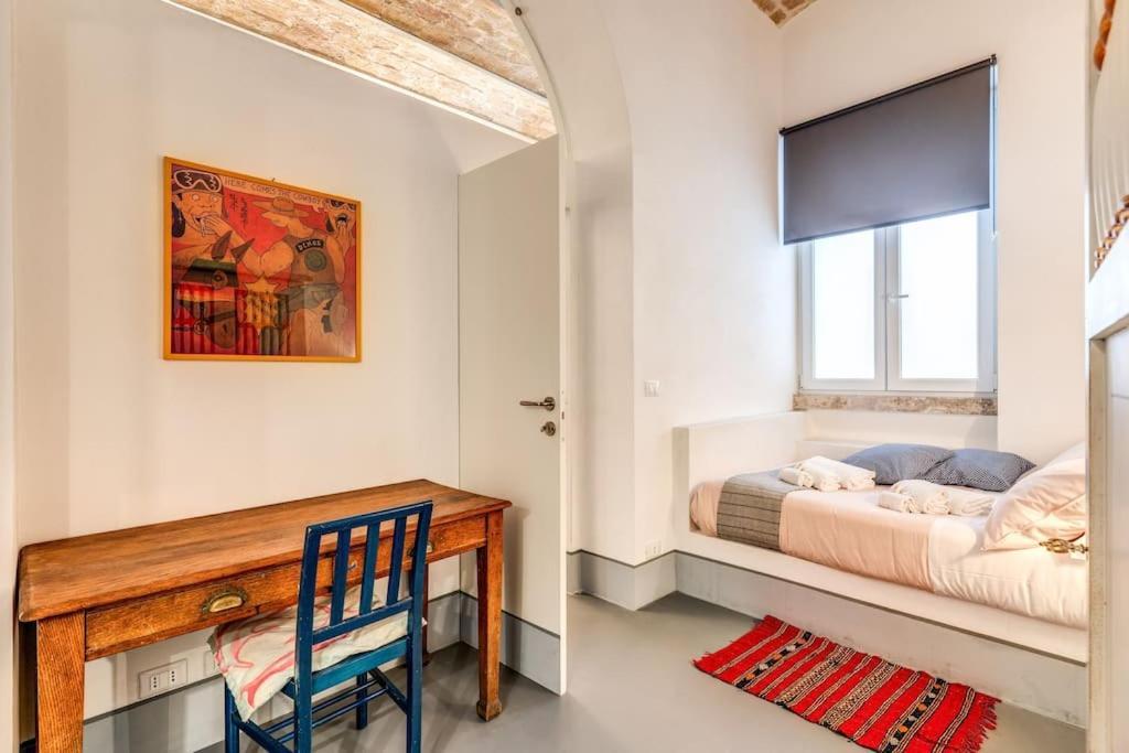Apartment Trastevere 2 Bdr Orto Botanico With Private Patio Rom