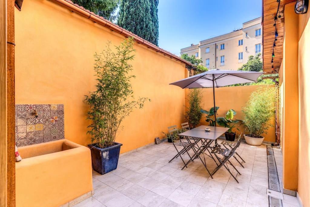 Apartment Trastevere 2 Bdr Orto Botanico With Private Patio Rom