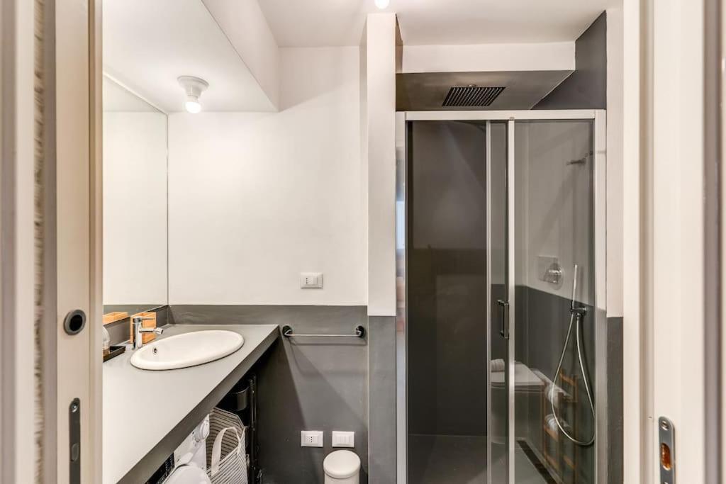 Trastevere 2 Bdr Orto Botanico With Private Patio Apartment *